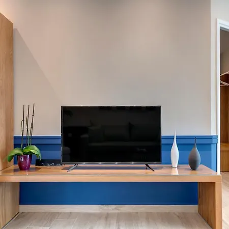 Apartment Polis