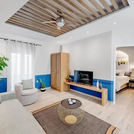 Polis 에르무폴리