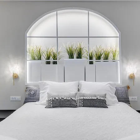 Polis 아파트 에르무폴리