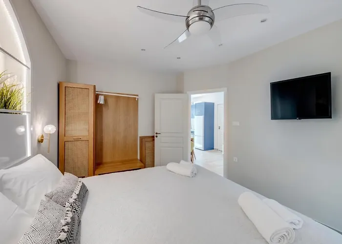 Polis Lejlighed Ermoupoli